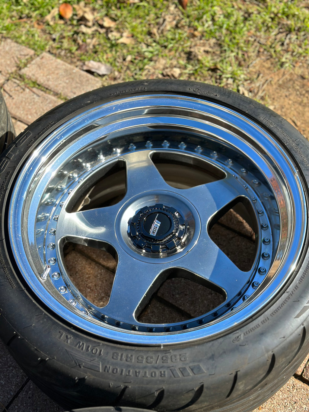 SSR SP6 18 inch 10.5j +18 5x114.3/112