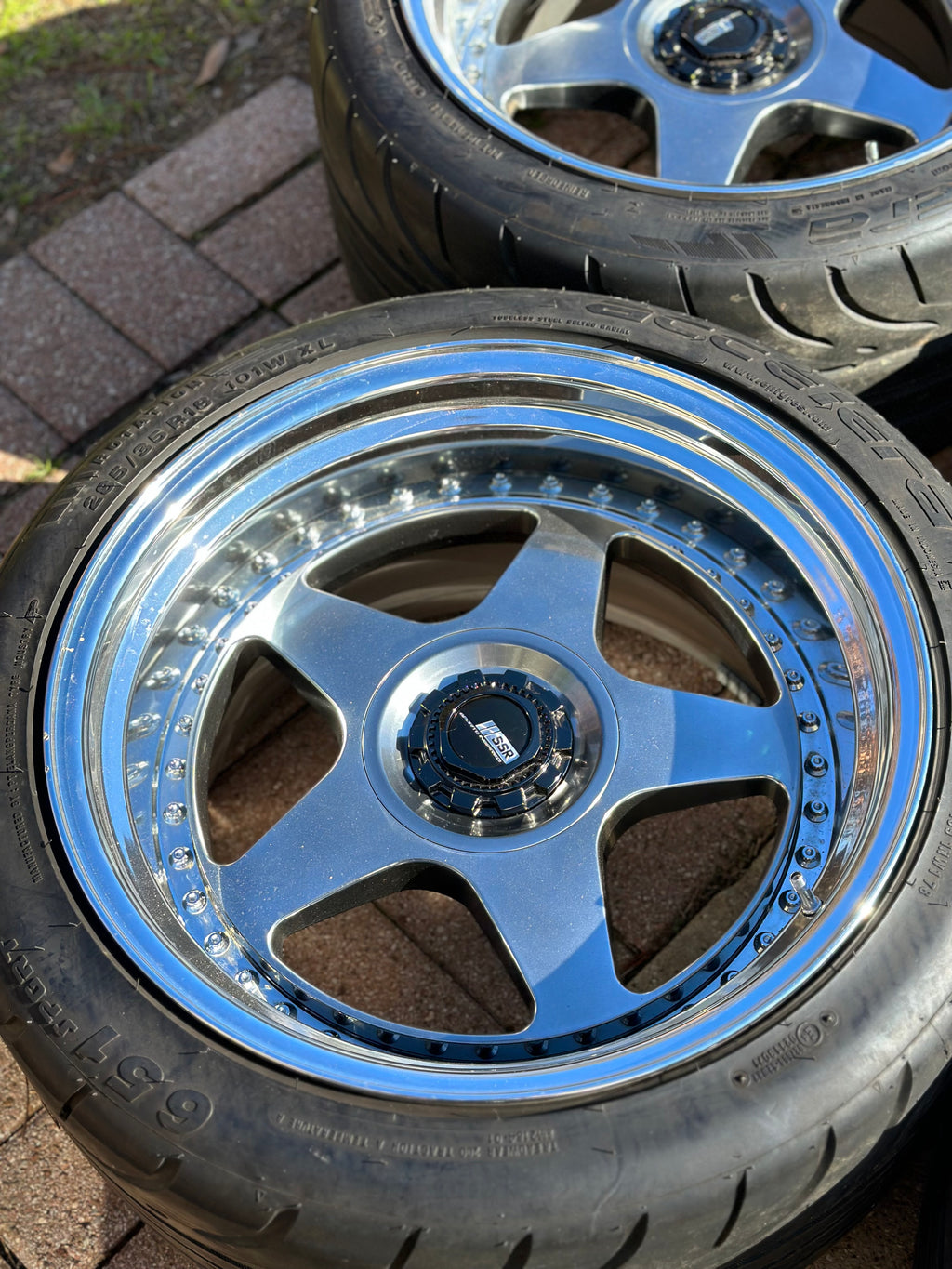 SSR SP6 18 inch 10.5j +18 5x114.3/112