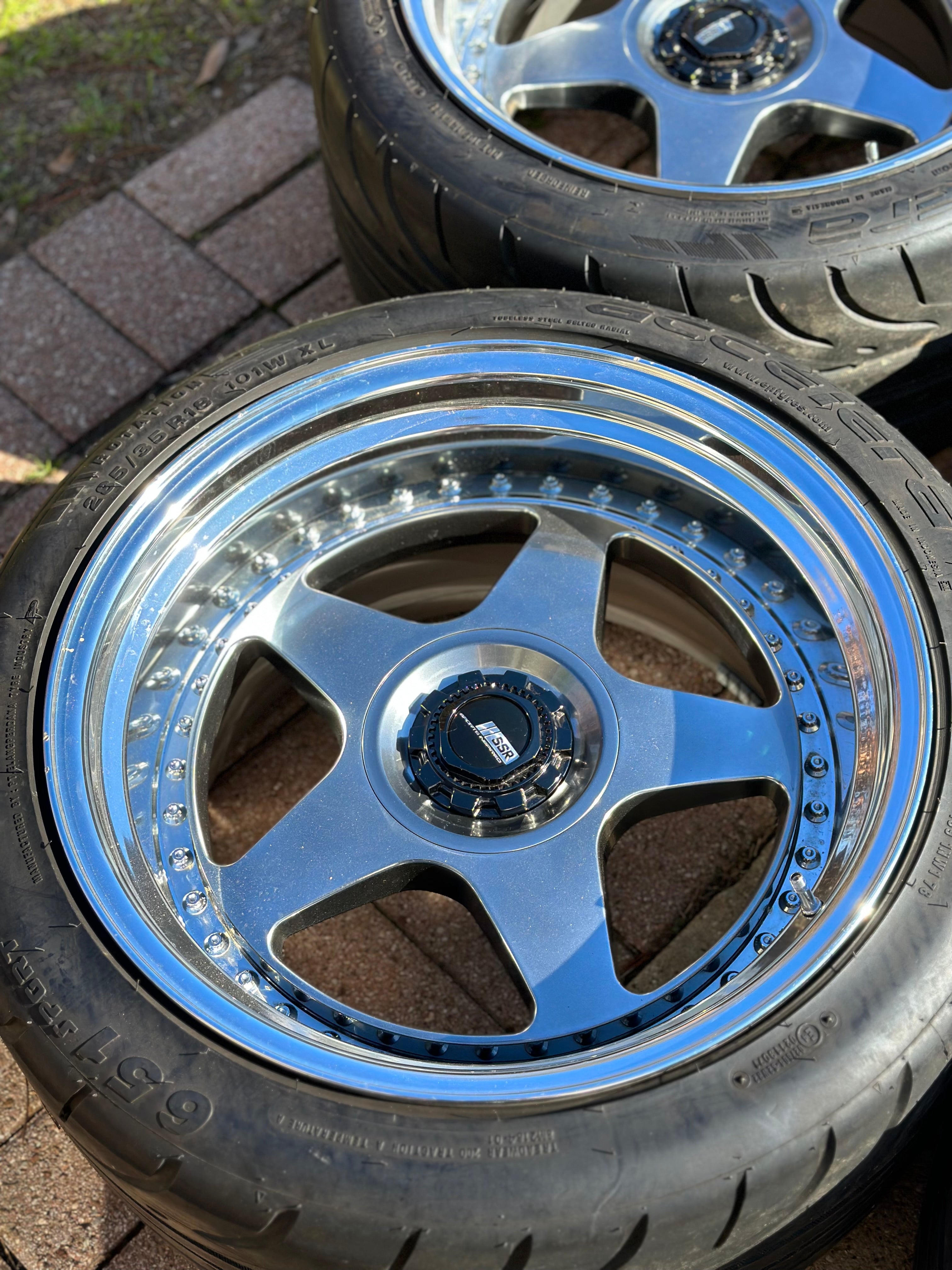 SSR SP6 18 inch 10.5j +18 5x114.3/112