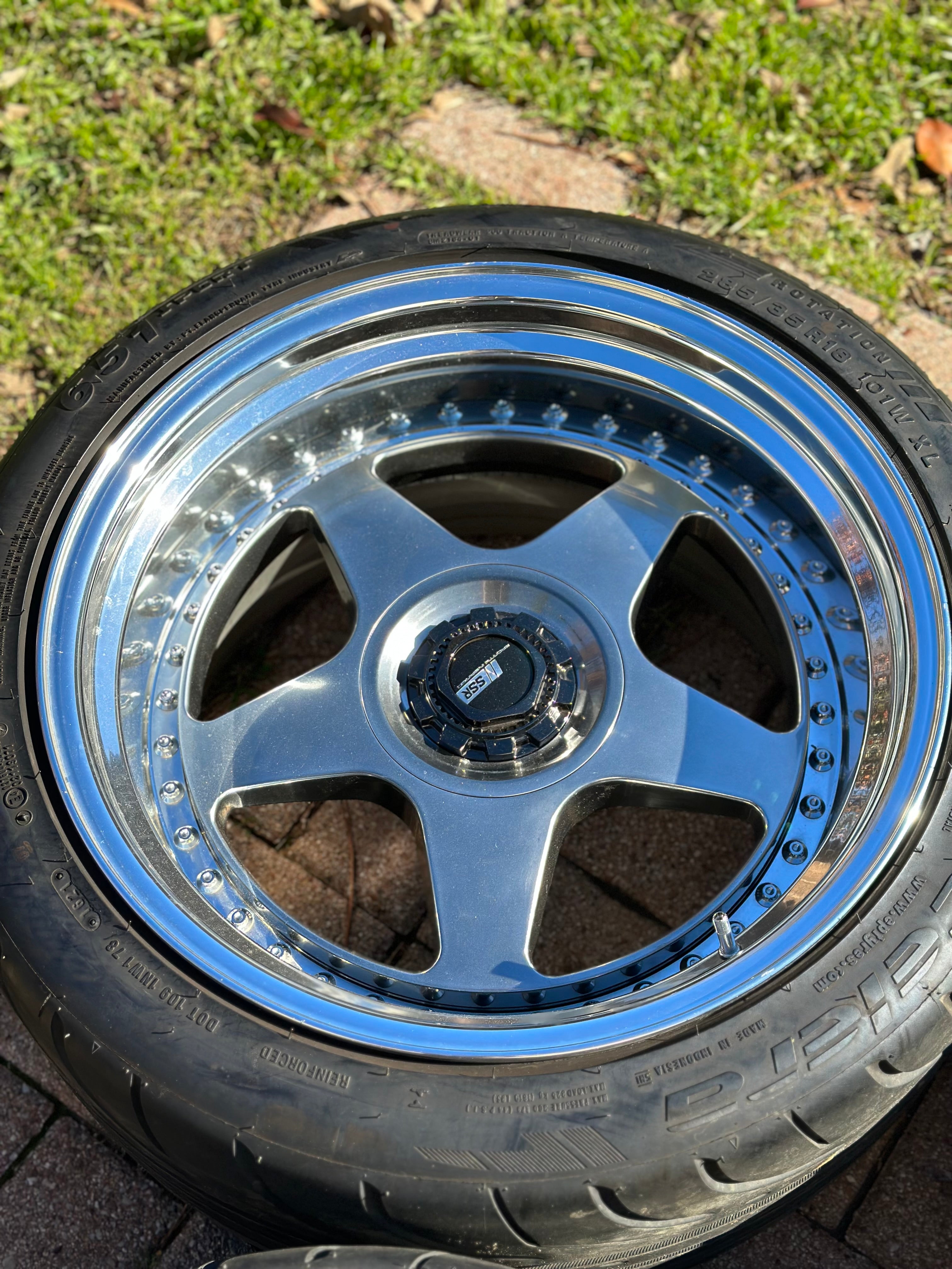 SSR SP6 18 inch 10.5j +18 5x114.3/112