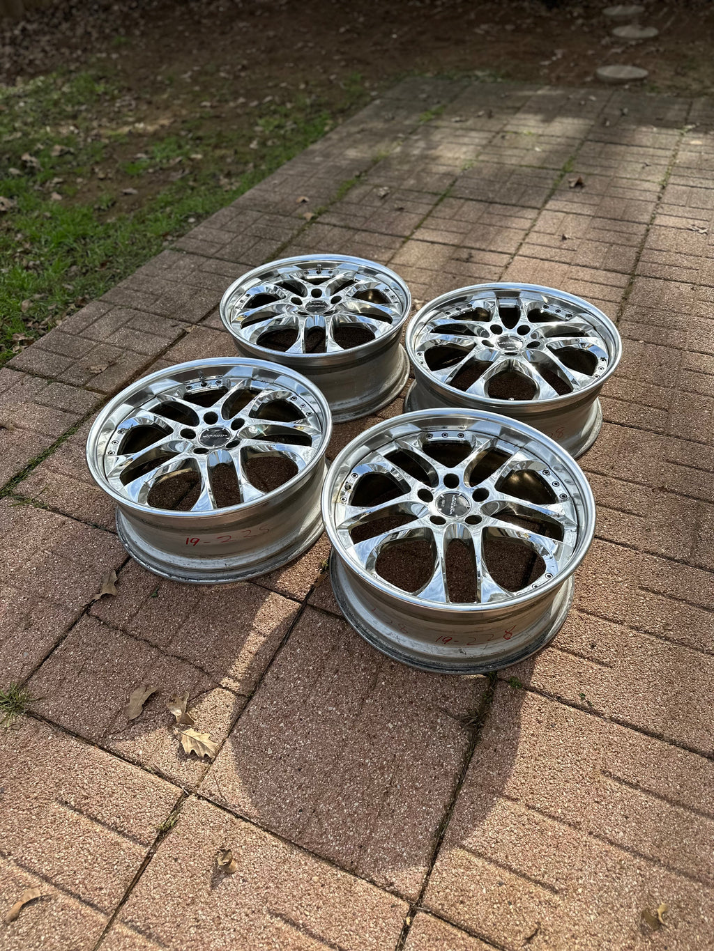 SSR MINERVA 19 inch 8+37 8+41 5x114.3