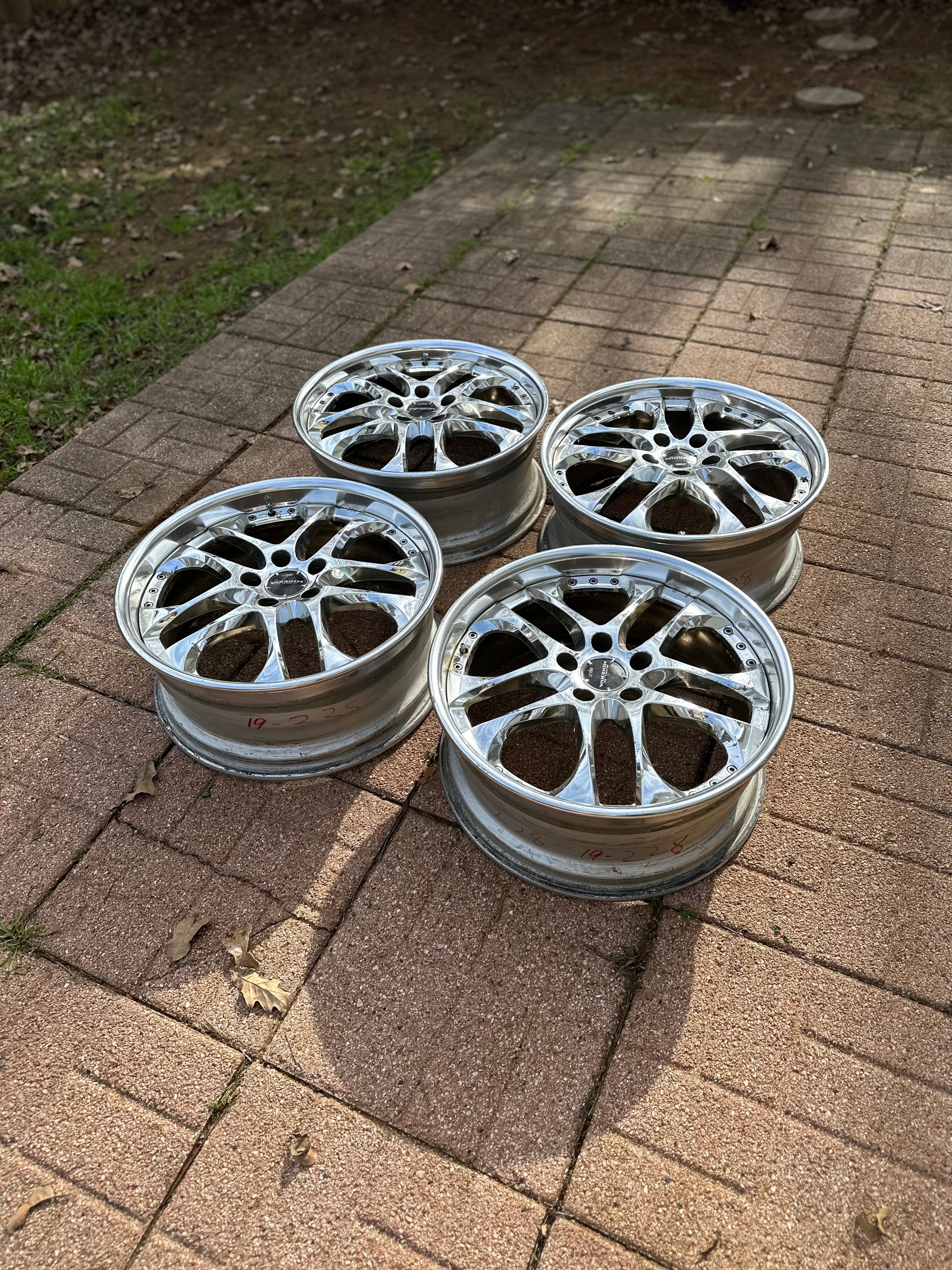 SSR MINERVA 19 inch 8+37 8+41 5x114.3